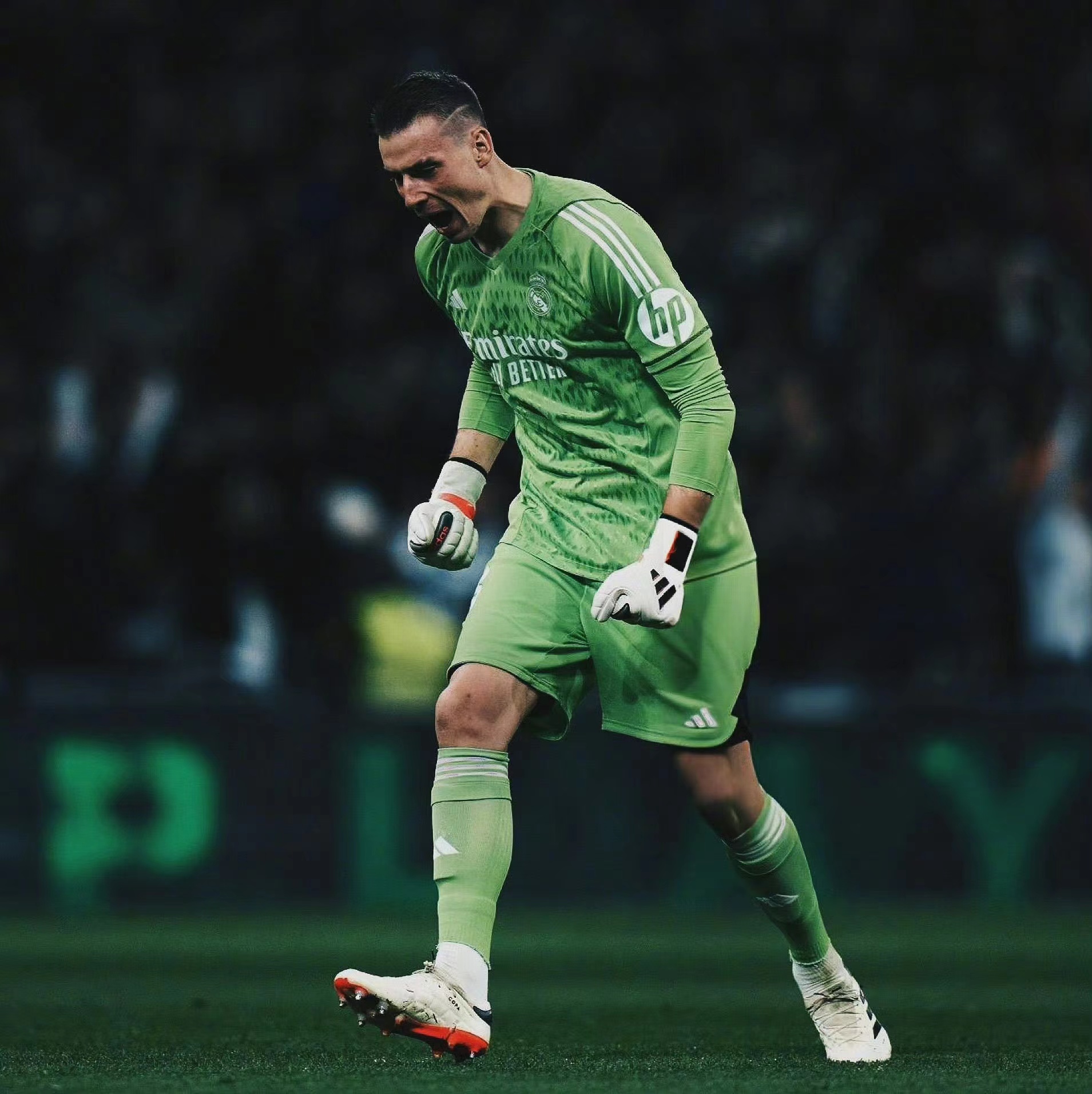 Lunin beschermt het doel, Modric scoort en Real Madrid staat opnieuw bovenaan La Liga